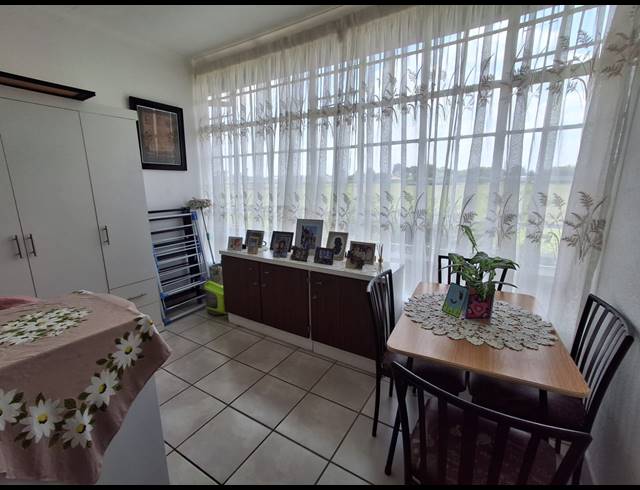 1 BEDROOM APARTMENT FOR SALE IN SUNAIR PARK